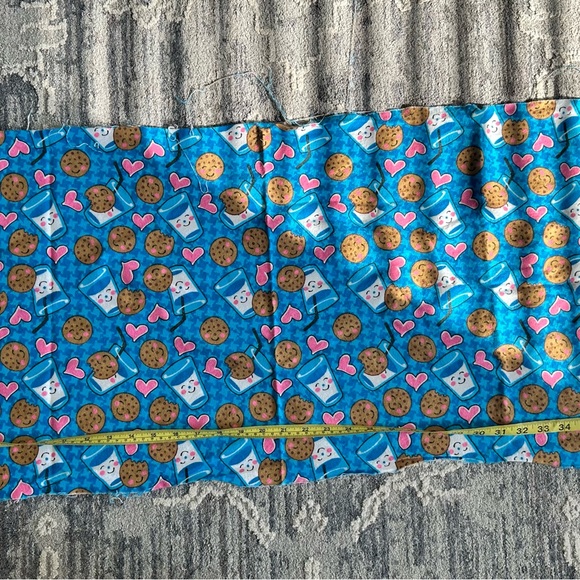 HUGE 10PC FABRIC SEWING CRAFT MATERIAL COTTON AND FLANNEL LOT - Picture 7 of 10